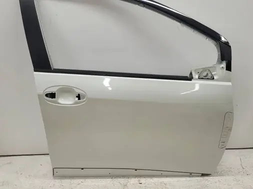 Toyota Yaris Front door 
