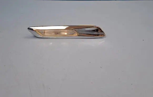 BMW 5 F10 F11 Front fender indicator light 7154167 7154169