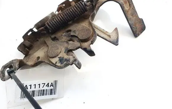 Nissan Primera Engine bonnet/hood lock/catch 