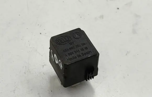 Mercedes-Benz C W203 Other relay A0025421319