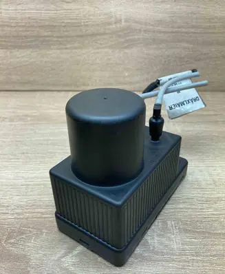 Mercedes-Benz C W203 Central locking vacuum pump 2038000048 2115405506 WithPlug