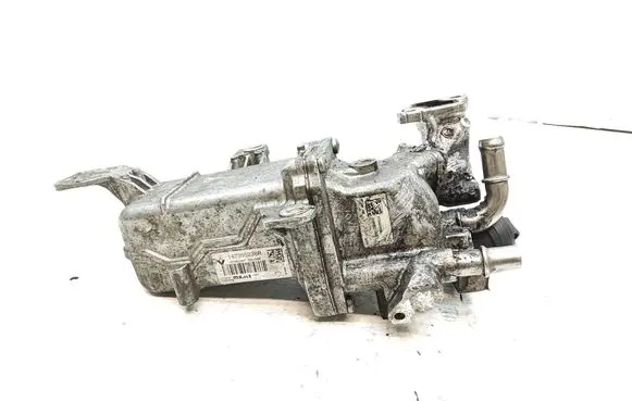 Renault Master III EGR valve cooler 147355238R