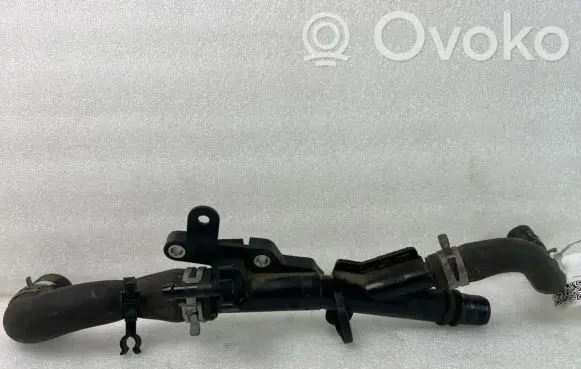 Nissan X-Trail T32 Engine coolant pipe/hose 1321016
