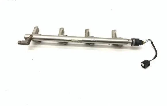 Jaguar XJ X351 Fuel main line pipe 8W939G774AF