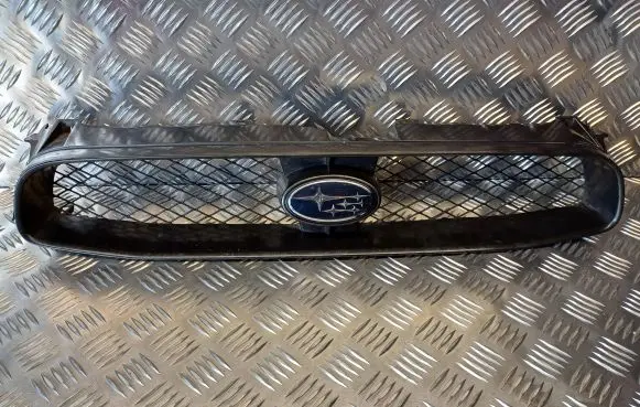 Subaru Impreza II Front grill 91121FE110 91121FE120