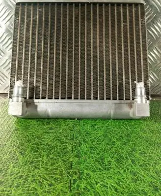 Engine oil radiator