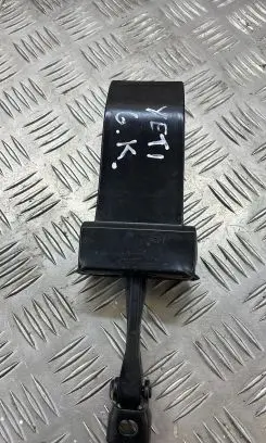 Skoda Yeti (5L) Rear door check strap stopper 5L0839249