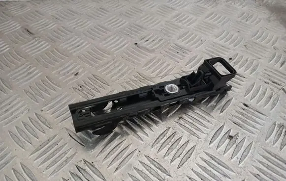 Volkswagen PASSAT B8 Seat belt height adjuster 4M0857819