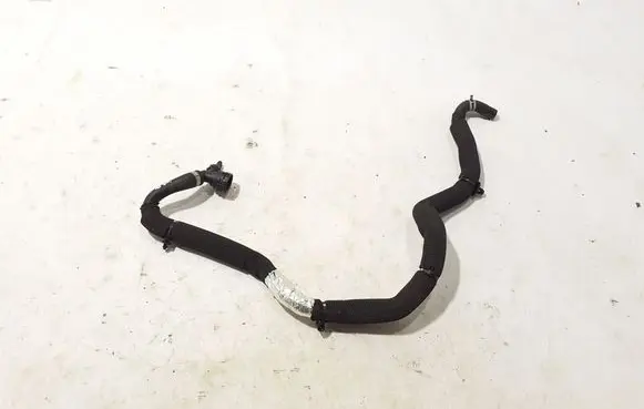 Volvo C40 Engine coolant pipe/hose 32339737