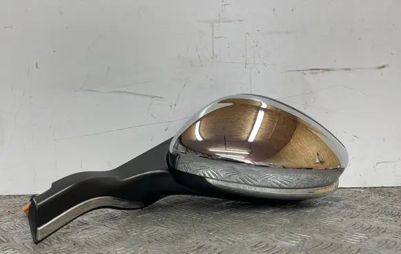 Peugeot 2008 I Front door electric wing mirror 