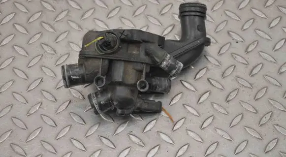 Peugeot RCZ Thermostat V753452180