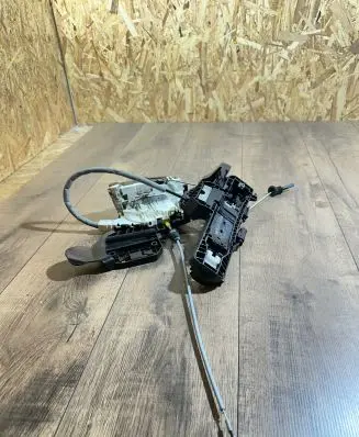 Mercedes-Benz GL X166 Front door lock a1667200635 Z00SSZ