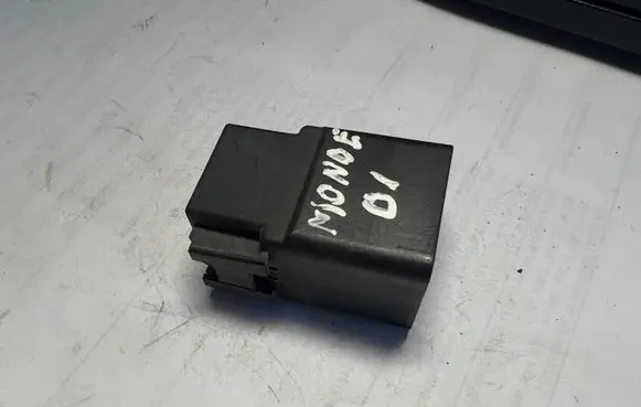 Ford Mondeo Mk III Glow plug pre-heat relay 94VG14N089F1B