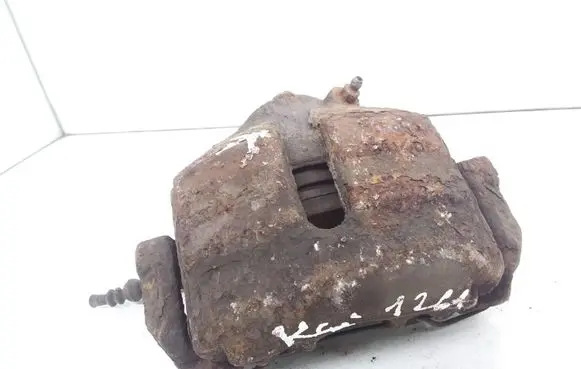 Volkswagen PASSAT B6 Front brake caliper