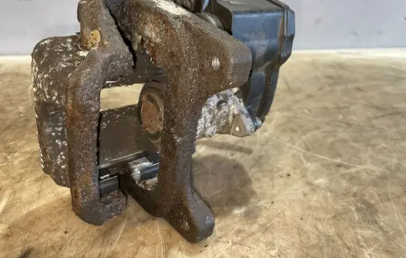 Opel Astra K Rear brake caliper 39021735