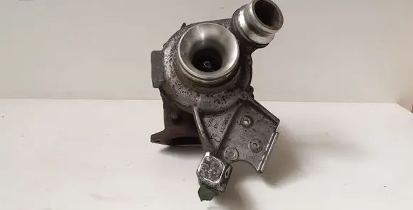 BMW 3 E90 E91 Turbo 25820310 781018902 03228