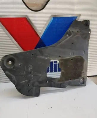 Rear underbody cover/under tray