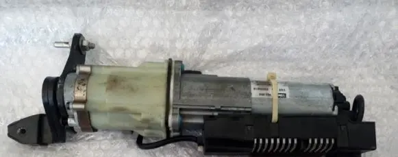 Volkswagen Phaeton Soft lock spindle drive E5030018