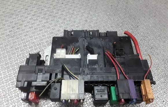 Mercedes-Benz S W220 Fuse module A0275454532
