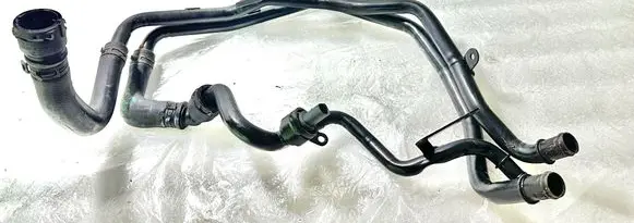 Volkswagen Touareg I Engine coolant pipe/hose 7L6121070AJ 7L6122073H 7L6122157D