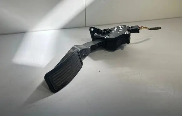 Mazda CX-7 Accelerator throttle pedal K42387390 09M10D00091 5621