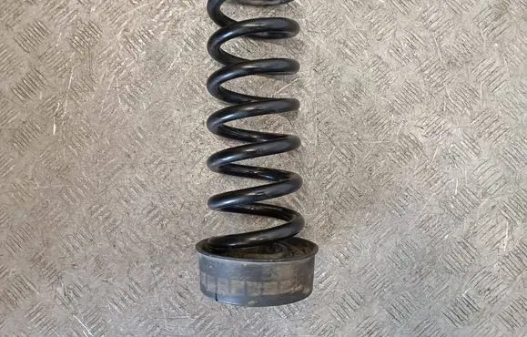 Mercedes-Benz CLS C218 X218 Rear coil spring A2123260367