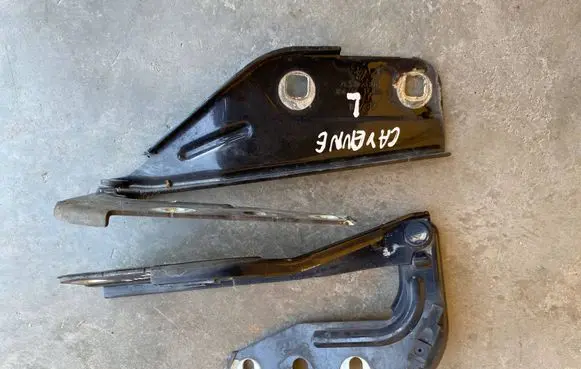 Porsche Cayenne (9PA) Engine bonnet/hood hinges