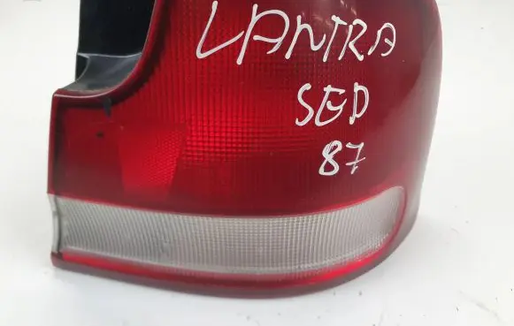 Hyundai Elantra Rear/tail lights