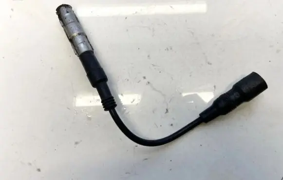 Volkswagen Golf IV Ignition plug leads 0300172104 078035255