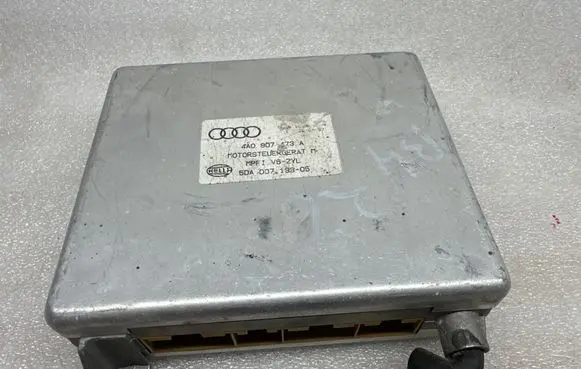 Audi 80 90 S2 B4 Engine control unit/module 4A0907473A 5DA00719305
