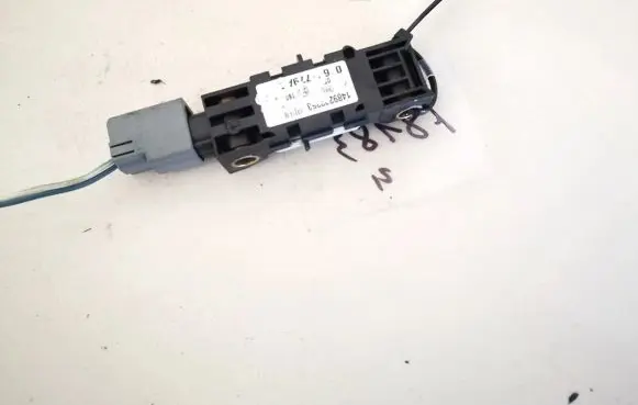 Chrysler 300 - 300C Airbag deployment crash/impact sensor 04671779ac