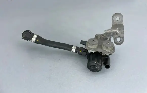 Coolant heater control valve