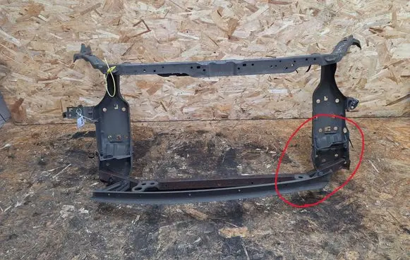 Nissan Qashqai Radiator support slam panel