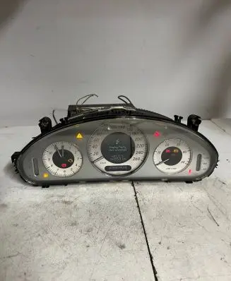 Mercedes-Benz E W211 Speedometer (instrument cluster) A2115403611 110080004