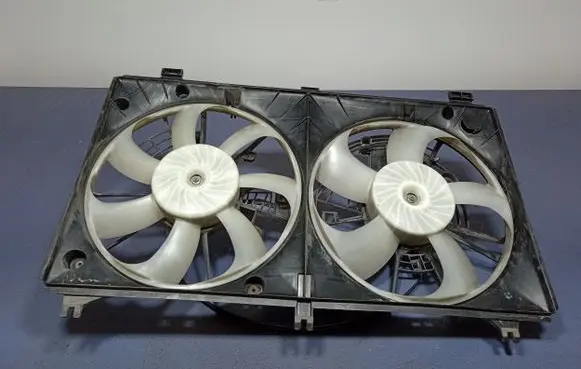 Lexus IS III XE30 Electric radiator cooling fan 89257-30110