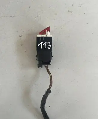 Volkswagen PASSAT B6 Hazard light switch 3C0953509A