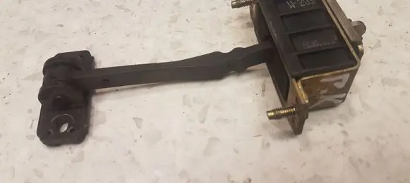Mercedes-Benz C W203 Front door check strap stopper