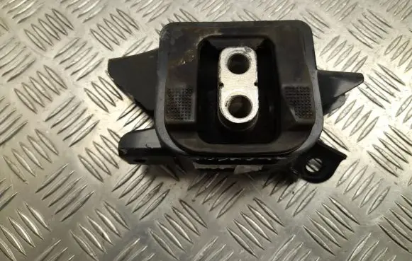 KIA Ceed Engine mount bracket 21830J3000
