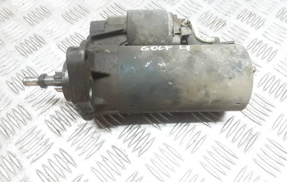 Volkswagen Golf IV Starter motor 0001110076