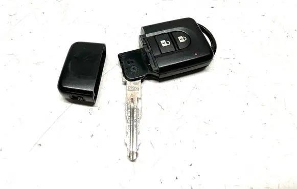 Nissan Qashqai Ignition key/card 