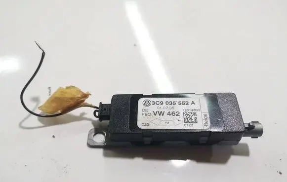 Volkswagen PASSAT B6 Antenna control unit 3C9035552A