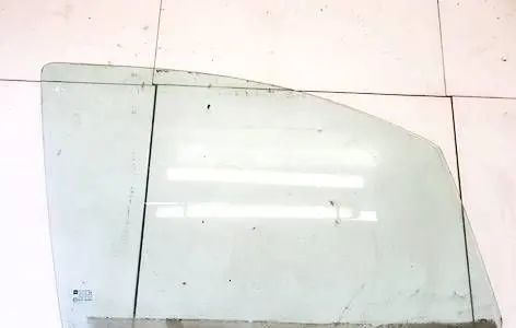 Opel Zafira A Front door window glass four-door DOT36AS2M129