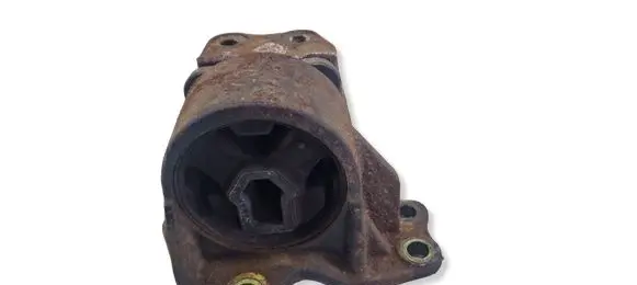 Hyundai Santa Fe Engine mount bracket 