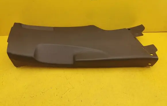 Audi Q8 (B) pillar trim (bottom) 4M8867240