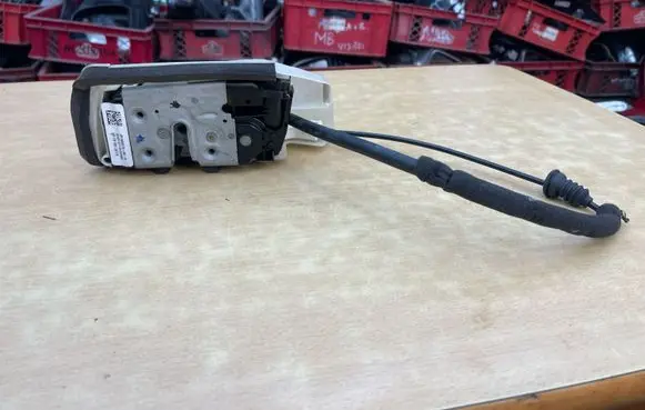 Tesla Model 3 Front door lock 150067399A