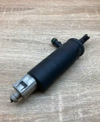Mercedes-Benz E W210 Windscreen/windshield washer pump 2108691221