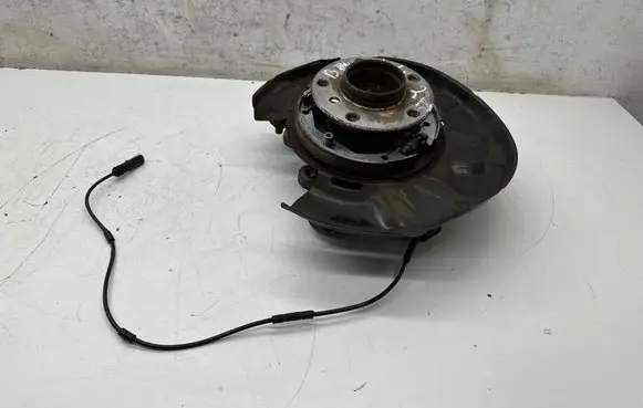 BMW 4 F32 F33 Rear wheel hub spindle/knuckle 1161761