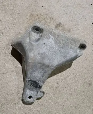 BMW 3 F30 F35 F31 Engine mounting bracket 6857560 13992010