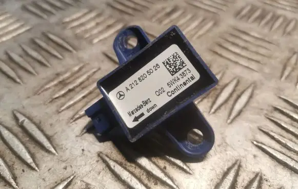 Mercedes-Benz E W212 Airbag deployment crash/impact sensor 2128205026