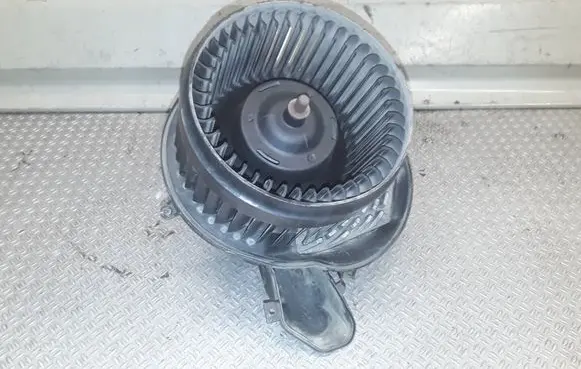 Volvo XC90 Heater fan/blower LHD28417